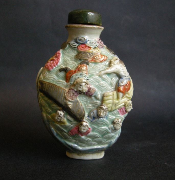 Snuff bottle porcelain molded and sculpted with the history of the legendary explorer Zhang Qian during a shipwreck | MasterArt